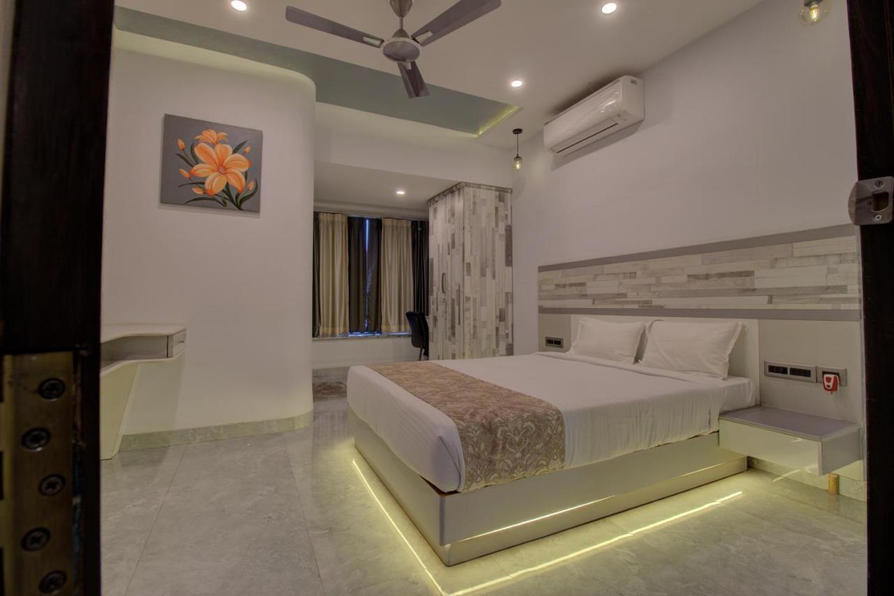 Greenstones Boutique Hotel Нашик Екстериор снимка
